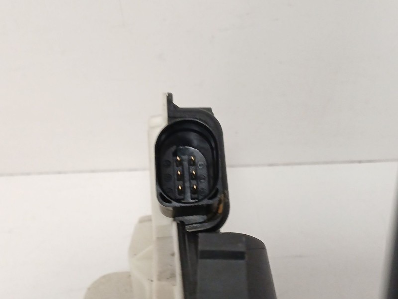 Recambio de cerradura puerta trasera derecha para volkswagen cc b7 (358) 2.0 tdi referencia OEM IAM   