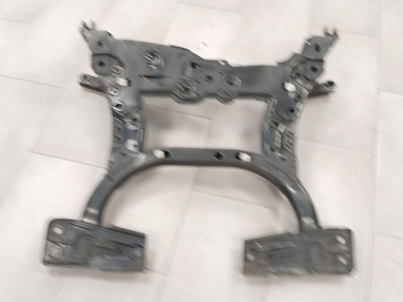 Recambio de puente delantero para mercedes-benz clase a (w176) a 180 cdi (176.000) referencia OEM IAM A2466201200 13009Q011021 