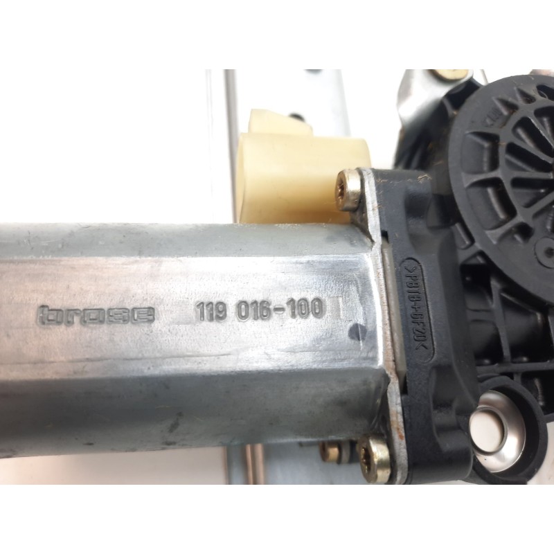 Recambio de elevalunas trasero derecho para mercedes-benz clase m (w163) 270 cdi (163.113) referencia OEM IAM  119016100 