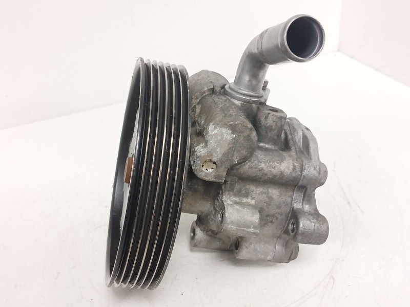 Recambio de bomba direccion para ford fiesta v (jh_, jd_) 1.4 tdci referencia OEM IAM 2S6C3A696  