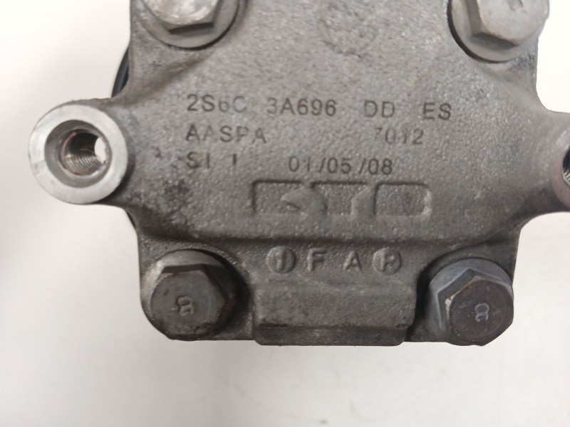 Recambio de bomba direccion para ford fiesta v (jh_, jd_) 1.4 tdci referencia OEM IAM 2S6C3A696  