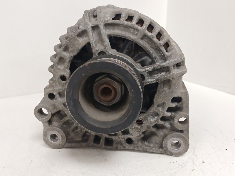Recambio de alternador para volkswagen polo iv (9n_, 9a_) 1.4 16v referencia OEM IAM 0986044380  