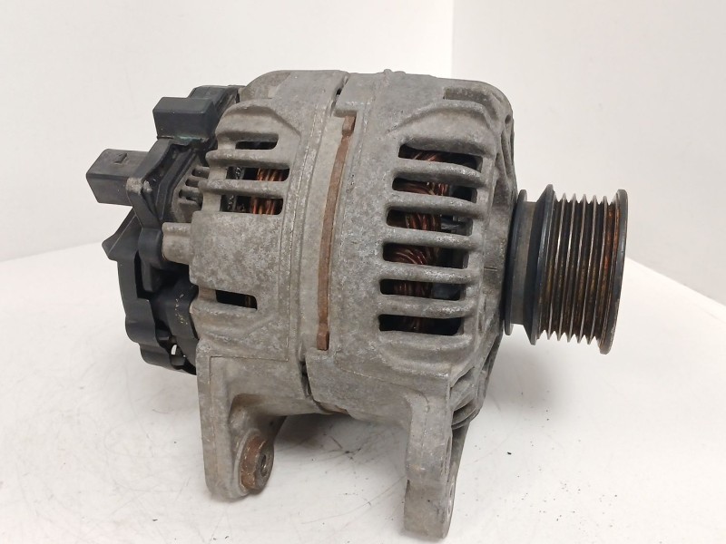 Recambio de alternador para volkswagen polo iv (9n_, 9a_) 1.4 16v referencia OEM IAM 0986044380  