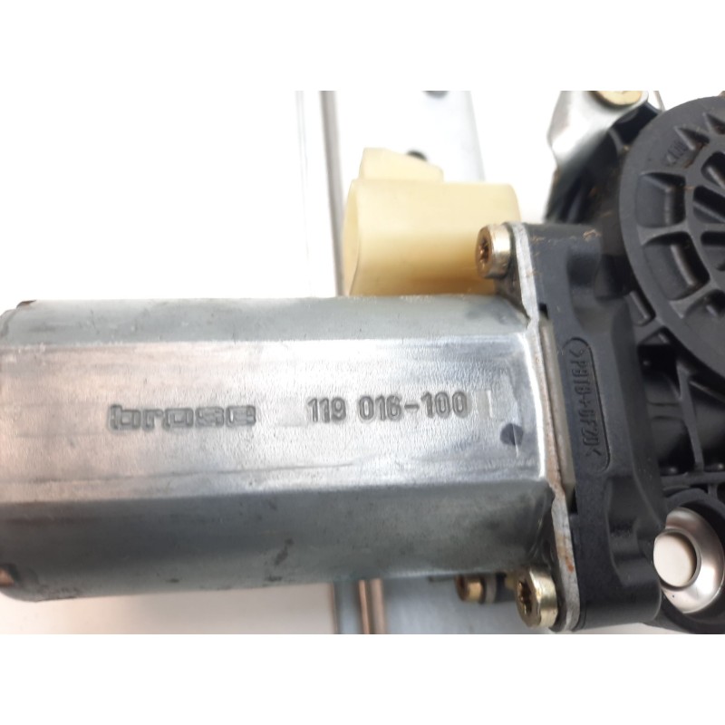 Recambio de elevalunas trasero derecho para mercedes-benz clase m (w163) 270 cdi (163.113) referencia OEM IAM  119016100 