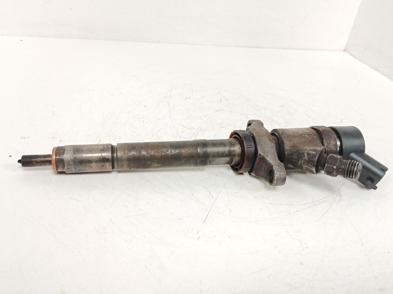 Recambio de inyector para ford focus c-max (dm2) 1.6 tdci referencia OEM IAM 0445110188  