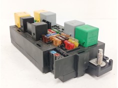 Recambio de caja reles / fusibles para mercedes-benz clase m (w164) ml 320 cdi 4-matic (164.122) referencia OEM IAM A1645402972  2