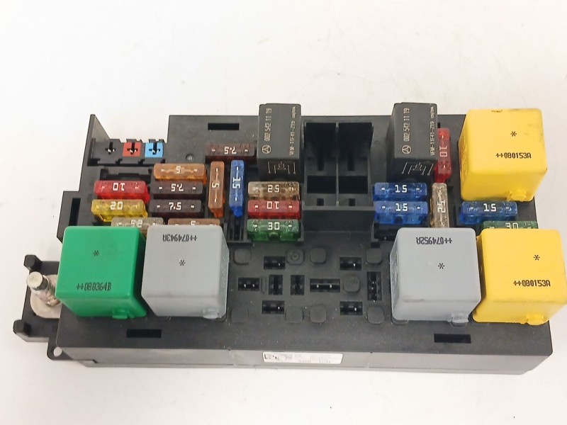 Recambio de caja reles / fusibles para mercedes-benz clase m (w164) ml 320 cdi 4-matic (164.122) referencia OEM IAM A1645402972 