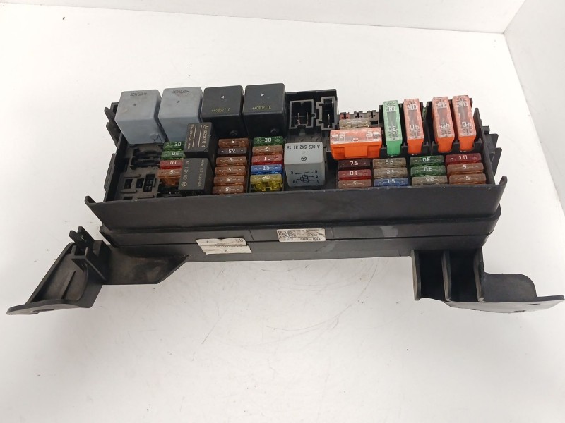 Recambio de caja reles / fusibles para mercedes-benz clase m (w164) ml 320 cdi 4-matic (164.122) referencia OEM IAM A16445403072