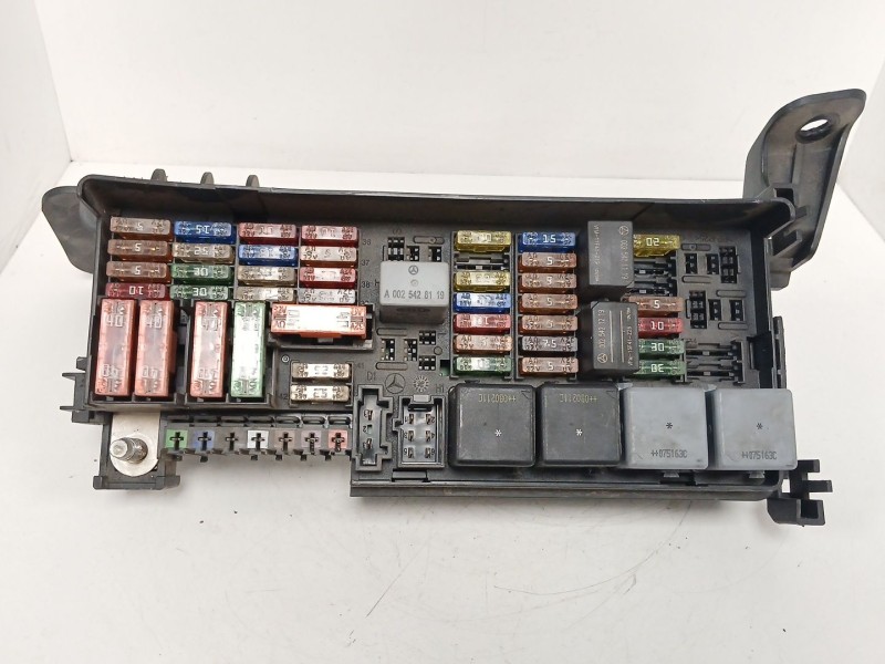 Recambio de caja reles / fusibles para mercedes-benz clase m (w164) ml 320 cdi 4-matic (164.122) referencia OEM IAM A16445403072
