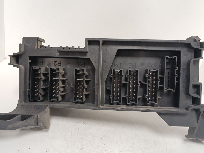 Recambio de caja reles / fusibles para mercedes-benz clase m (w164) ml 320 cdi 4-matic (164.122) referencia OEM IAM A16445403072