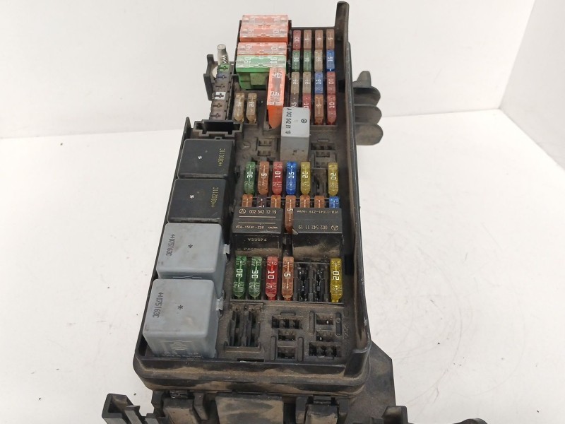 Recambio de caja reles / fusibles para mercedes-benz clase m (w164) ml 320 cdi 4-matic (164.122) referencia OEM IAM A16445403072