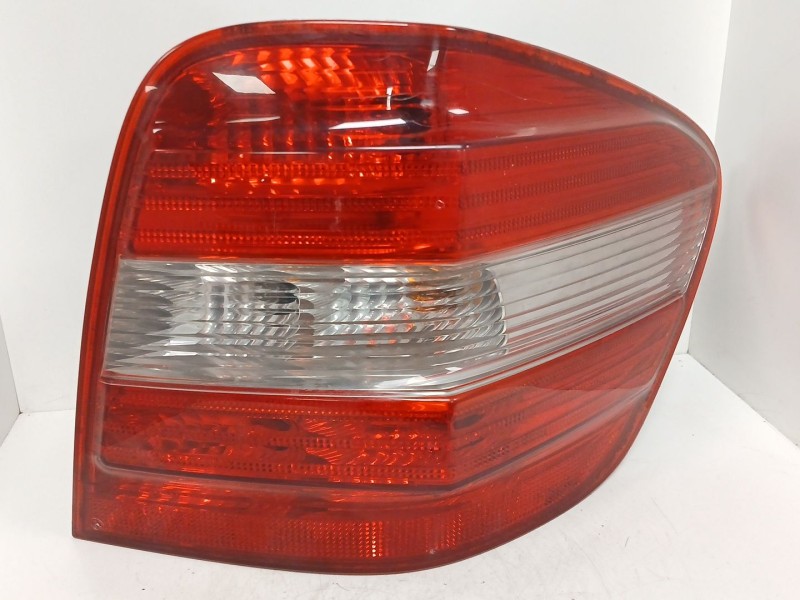 Recambio de piloto trasero derecho para mercedes-benz clase m (w164) ml 320 cdi 4-matic (164.122) referencia OEM IAM   