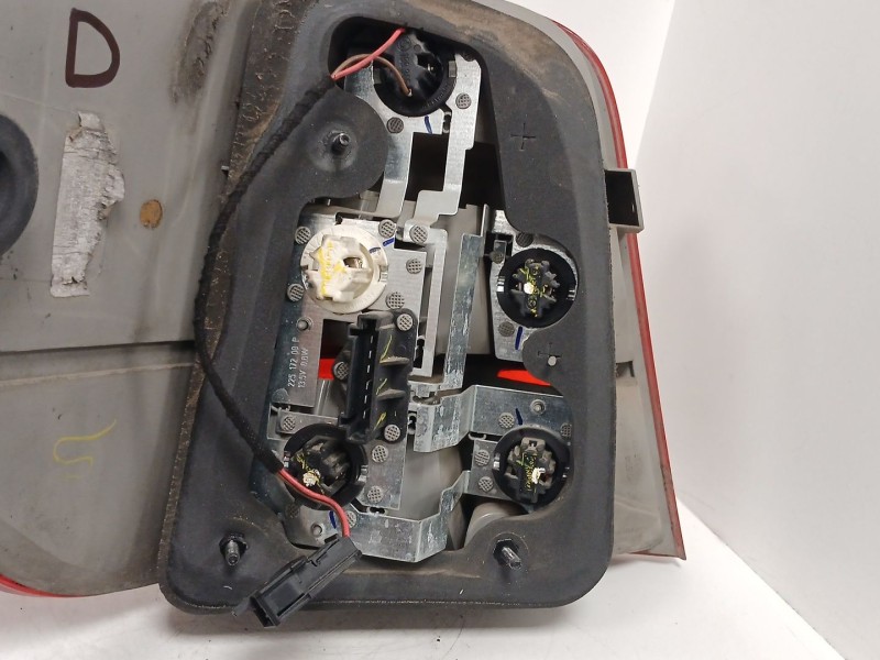 Recambio de piloto trasero derecho para mercedes-benz clase m (w164) ml 320 cdi 4-matic (164.122) referencia OEM IAM   