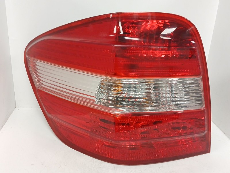 Recambio de piloto trasero izquierdo para mercedes-benz clase m (w164) ml 320 cdi 4-matic (164.122) referencia OEM IAM   