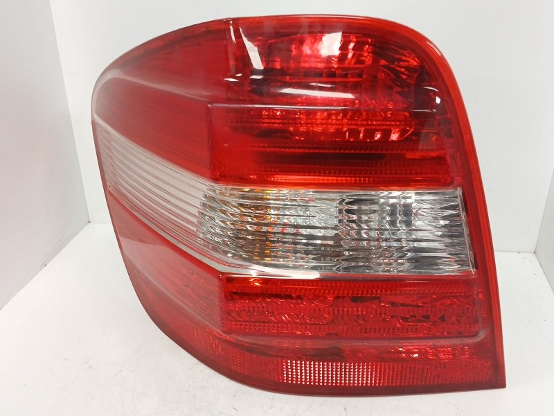 Recambio de piloto trasero izquierdo para mercedes-benz clase m (w164) ml 320 cdi 4-matic (164.122) referencia OEM IAM   