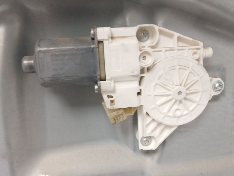 Recambio de elevalunas delantero izquierdo para mercedes-benz clase m (w164) ml 320 cdi 4-matic (164.122) referencia OEM IAM A15