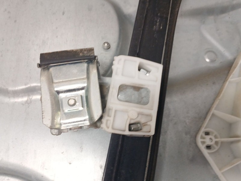 Recambio de elevalunas delantero izquierdo para mercedes-benz clase m (w164) ml 320 cdi 4-matic (164.122) referencia OEM IAM A15