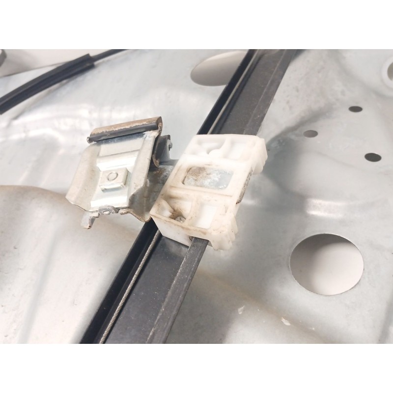 Recambio de elevalunas delantero izquierdo para mercedes-benz clase m (w164) ml 320 cdi 4-matic (164.122) referencia OEM IAM A15