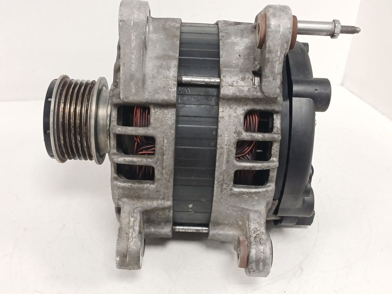 Recambio de alternador para seat ibiza iv (6j5, 6p1) 1.4 tdi referencia OEM IAM 04B903023B  