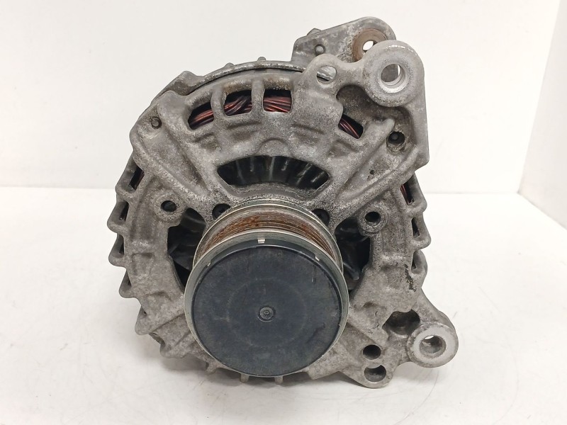 Recambio de alternador para seat ibiza iv (6j5, 6p1) 1.4 tdi referencia OEM IAM 04B903023B  