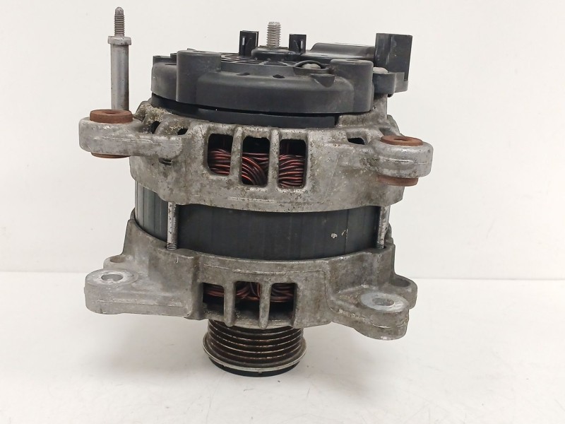 Recambio de alternador para seat ibiza iv (6j5, 6p1) 1.4 tdi referencia OEM IAM 04B903023B  