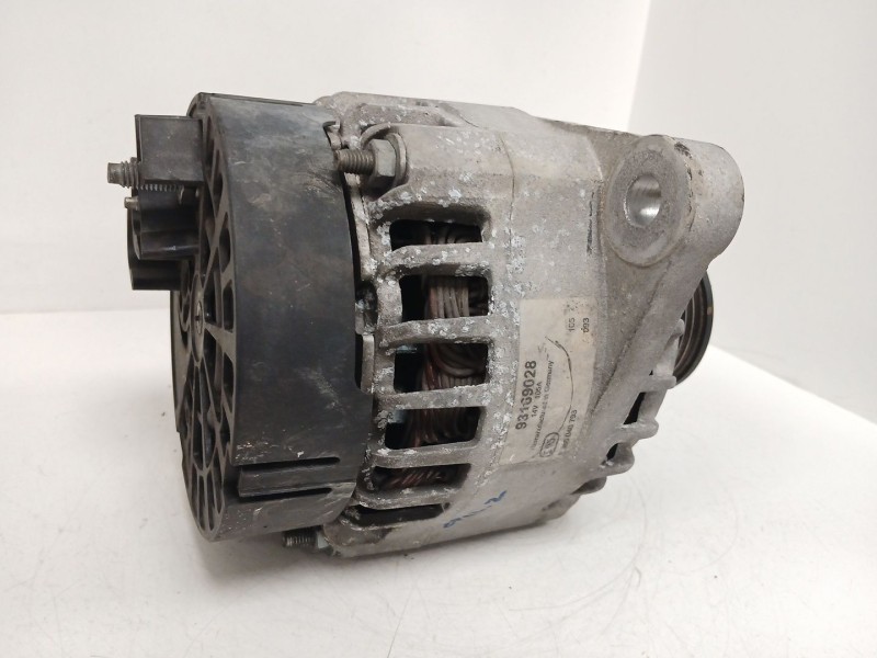 Recambio de alternador para opel zafira / zafira family b (a05) 1.9 cdti (m75) referencia OEM IAM 93169028  