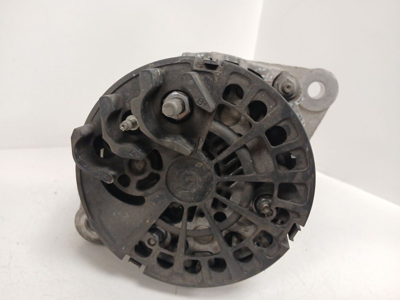 Recambio de alternador para opel zafira / zafira family b (a05) 1.9 cdti (m75) referencia OEM IAM 93169028  