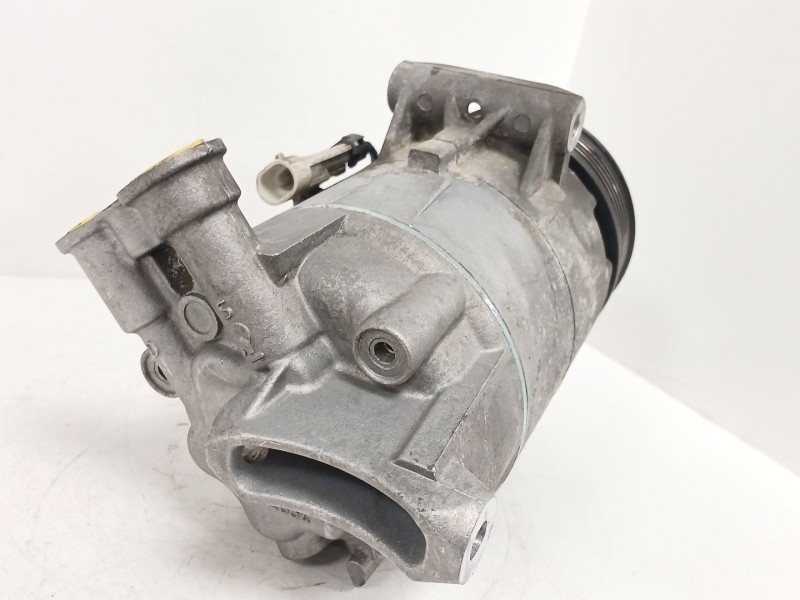 Recambio de compresor aire acondicionado para opel zafira / zafira family b (a05) 1.9 cdti (m75) referencia OEM IAM 401351739  