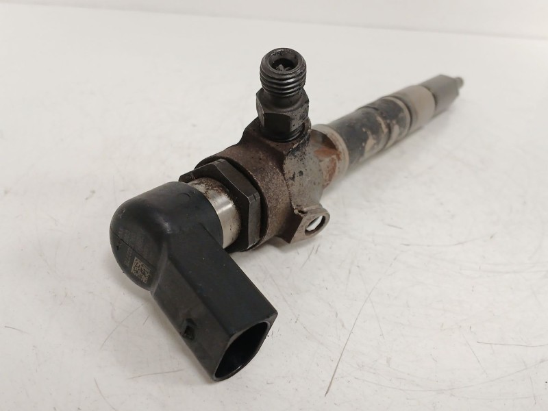 Recambio de inyector para seat ibiza iv st (6j8, 6p8) 1.6 tdi referencia OEM IAM 03L130277B  