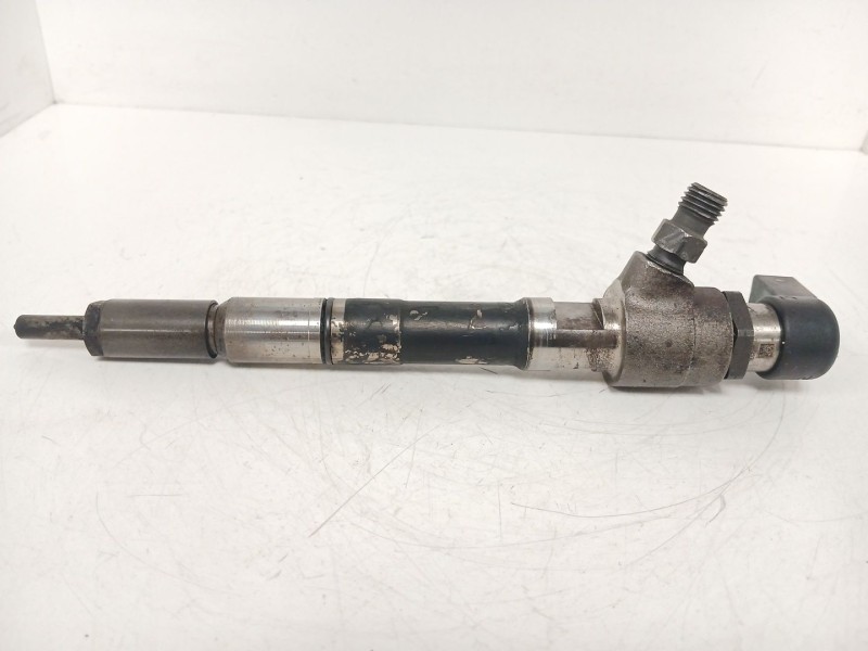 Recambio de inyector para seat ibiza iv st (6j8, 6p8) 1.6 tdi referencia OEM IAM 03L130277B  