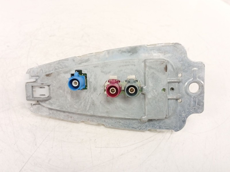 Recambio de base de antena para bmw 3 (f30, f80) 320 d referencia OEM IAM 922689603 50010776 