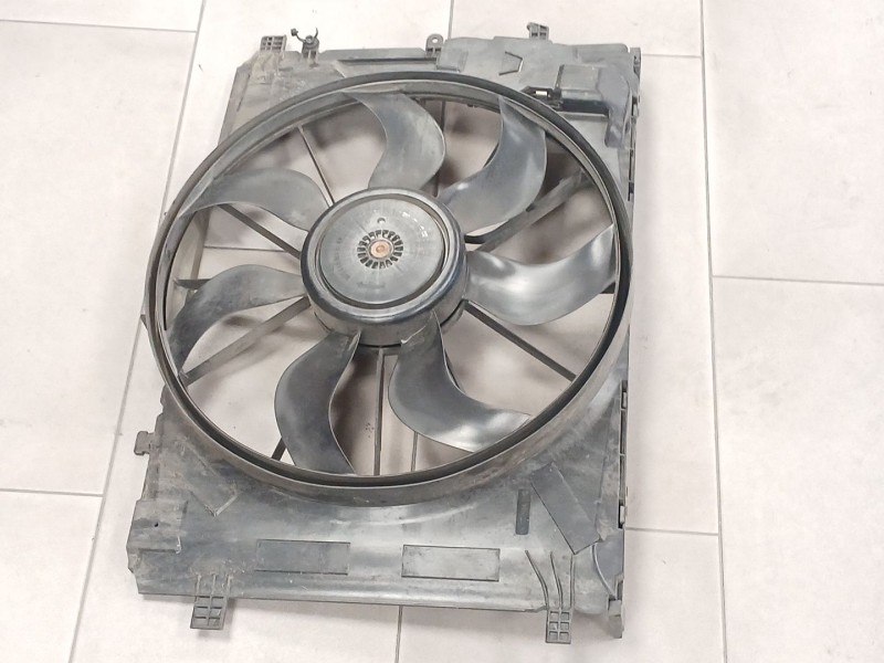 Recambio de electroventilador para mercedes-benz clase a (w176) a 180 cdi (176.000) referencia OEM IAM A2465000064 3136613373 
