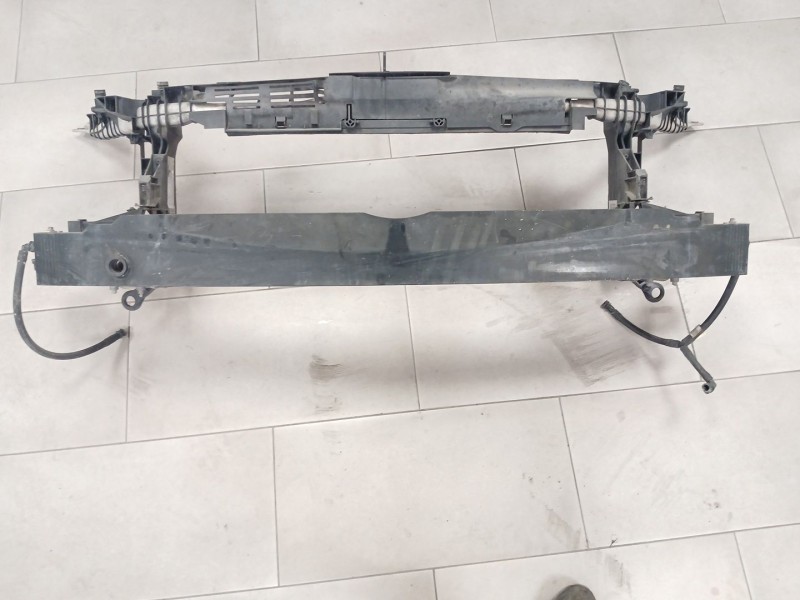 Recambio de refuerzo paragolpes delantero para mercedes-benz clase a (w176) a 180 cdi (176.000) referencia OEM IAM A2466200315  