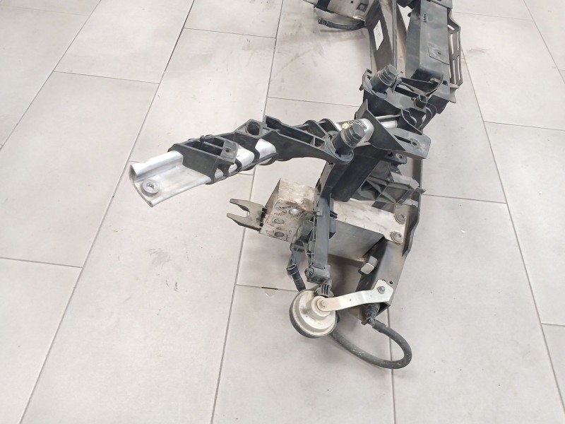 Recambio de refuerzo paragolpes delantero para mercedes-benz clase a (w176) a 180 cdi (176.000) referencia OEM IAM A2466200315  