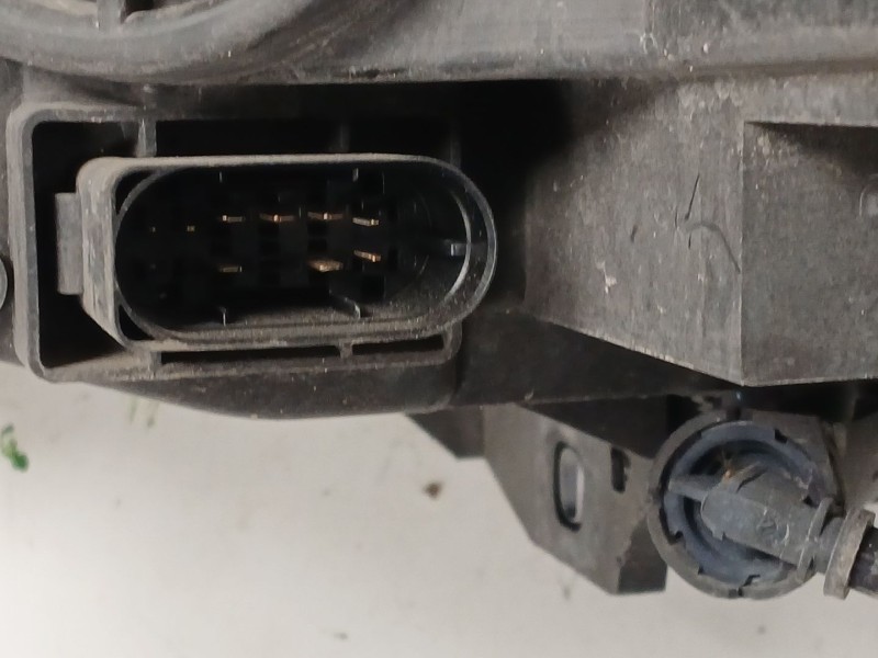 Recambio de faro derecho para mercedes-benz clase a (w176) a 180 cdi (176.000) referencia OEM IAM A1669002800 130732931201 A1768