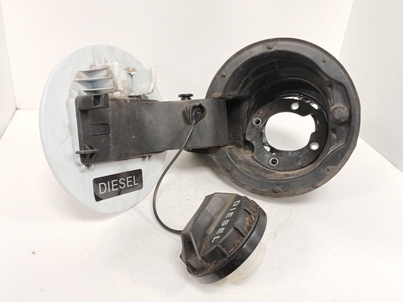 Recambio de tapa exterior combustible para kia cee´d (jd) 1.6 crdi 110 referencia OEM IAM   