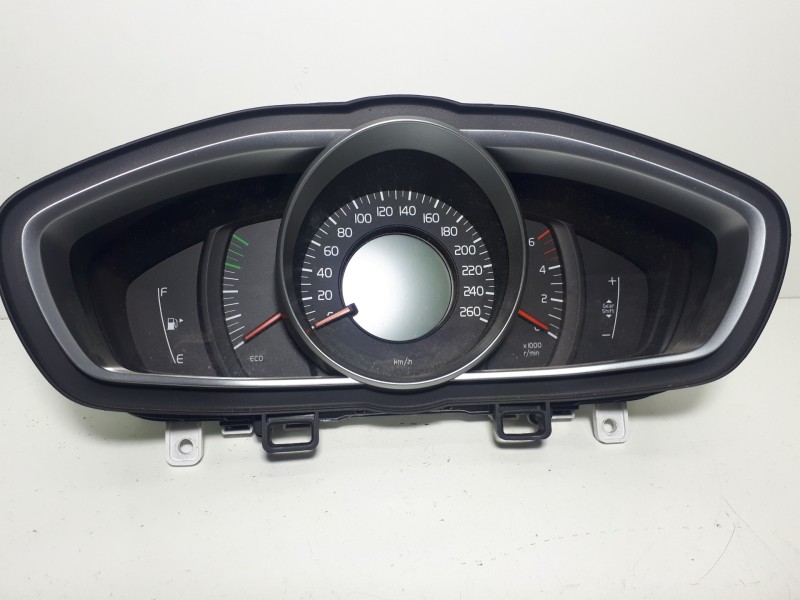 Recambio de cuadro instrumentos para volvo v40 cross country basis referencia OEM IAM 31412873  