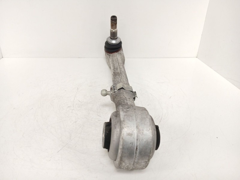 Recambio de brazo suspension inferior delantero izquierdo para bmw 3 (f30, f80) 320 d referencia OEM IAM 6852991  