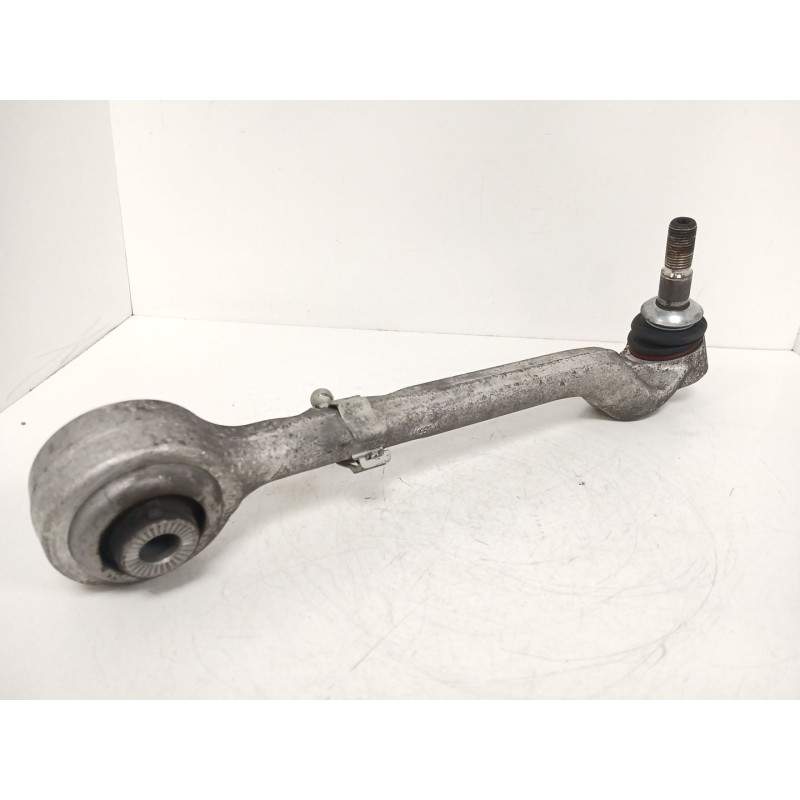 Recambio de brazo suspension inferior delantero izquierdo para bmw 3 (f30, f80) 320 d referencia OEM IAM 6852991  