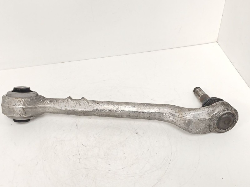 Recambio de brazo suspension inferior delantero derecho para bmw 3 (f30, f80) 320 d referencia OEM IAM 6852992  