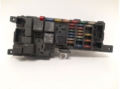 Recambio de caja reles / fusibles para volvo s80 berlina d5 momentum referencia OEM IAM 518787205 8678449 
