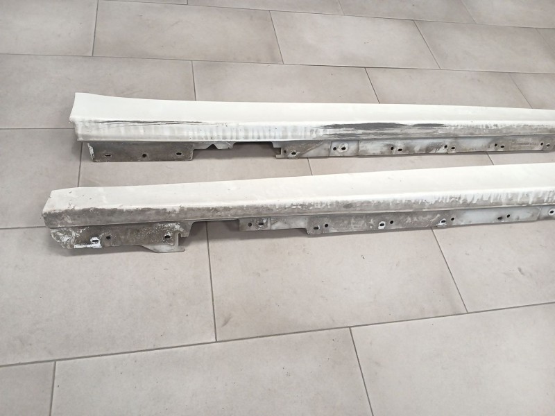 Recambio de estribos laterales para bmw 3 (f30, f80) 320 d referencia OEM IAM   