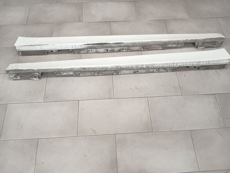 Recambio de estribos laterales para bmw 3 (f30, f80) 320 d referencia OEM IAM   