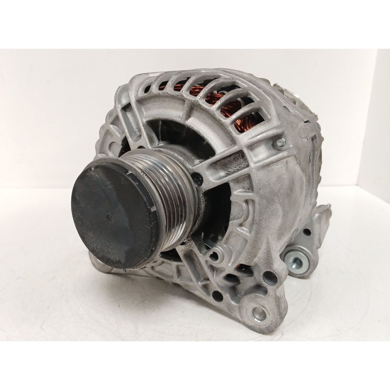 Recambio de alternador para seat ibiza iv st (6j8, 6p8) 1.6 tdi referencia OEM IAM 113992 F032113992 