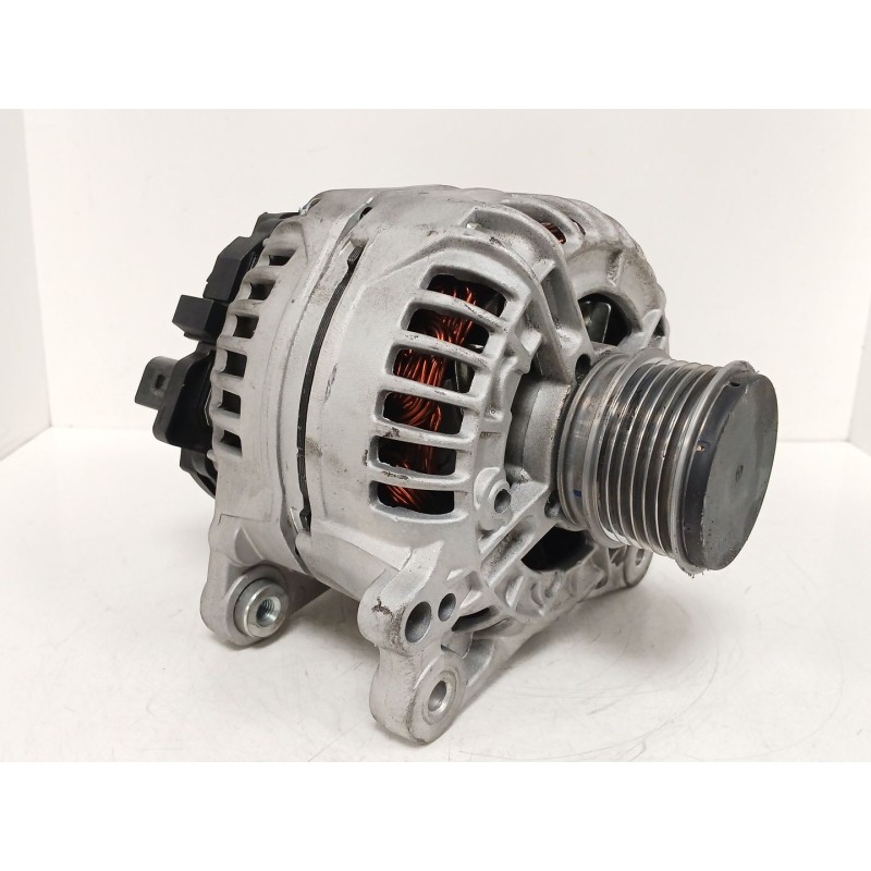 Recambio de alternador para seat ibiza iv st (6j8, 6p8) 1.6 tdi referencia OEM IAM 113992 F032113992 