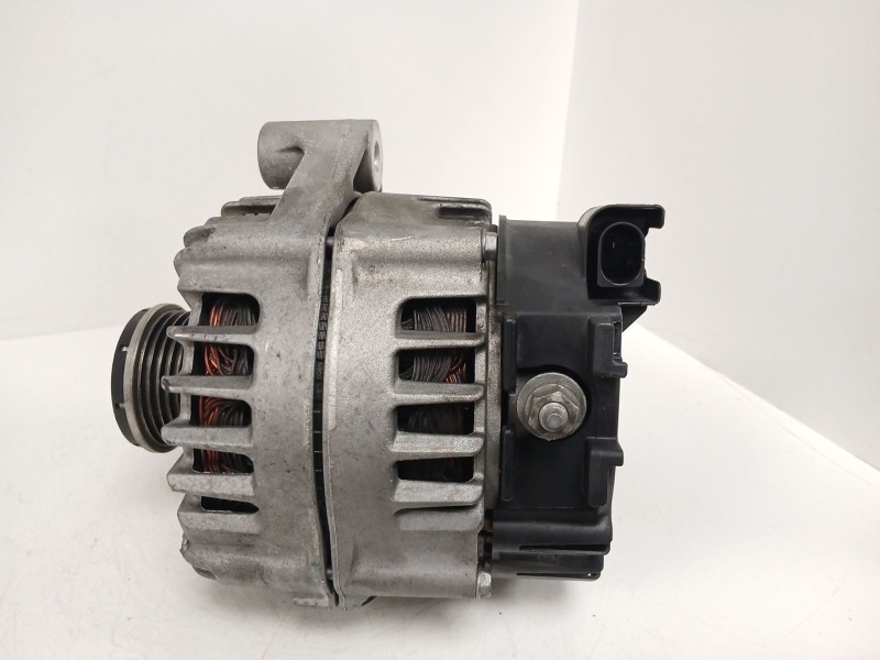 Recambio de alternador para bmw 3 (f30, f80) 320 d referencia OEM IAM   