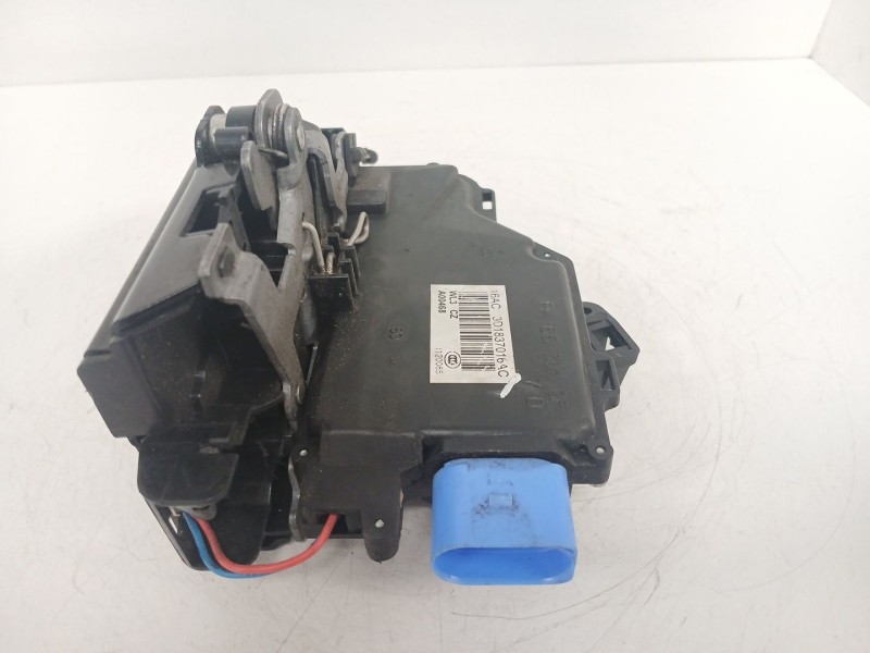 Recambio de cerradura puerta delantera derecha para skoda octavia ii (1z3) 1.6 tdi referencia OEM IAM   