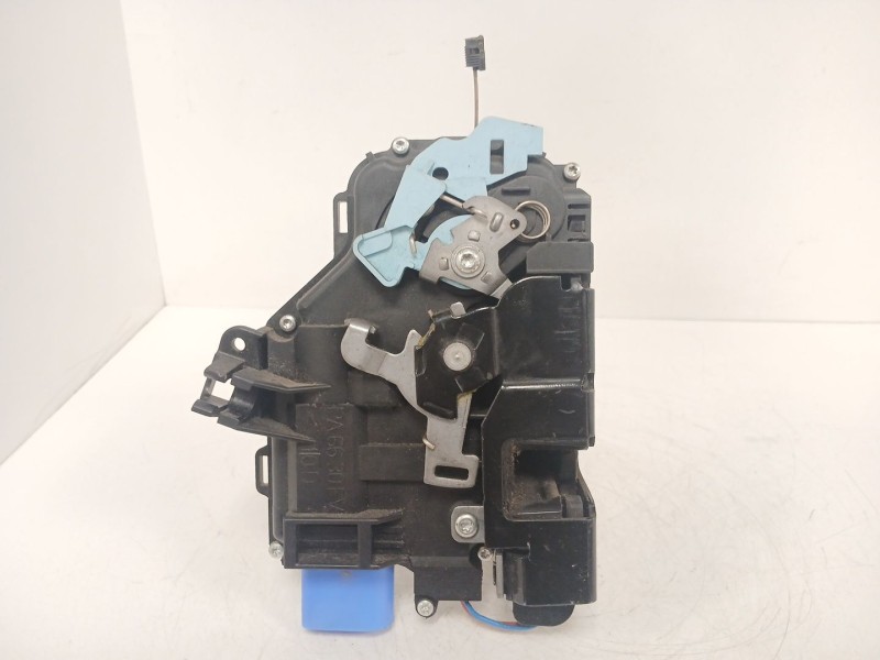 Recambio de cerradura puerta delantera derecha para skoda octavia ii (1z3) 1.6 tdi referencia OEM IAM   