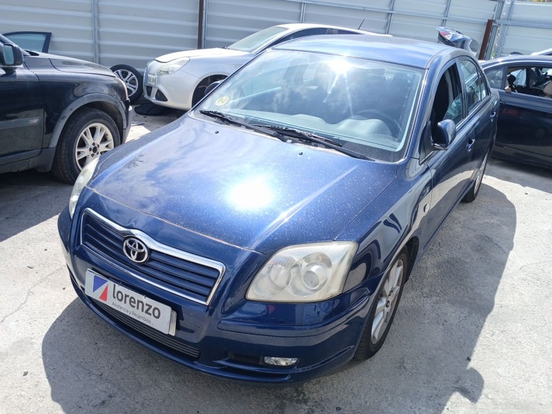 toyota avensis sedán (_t25_) del año 2003