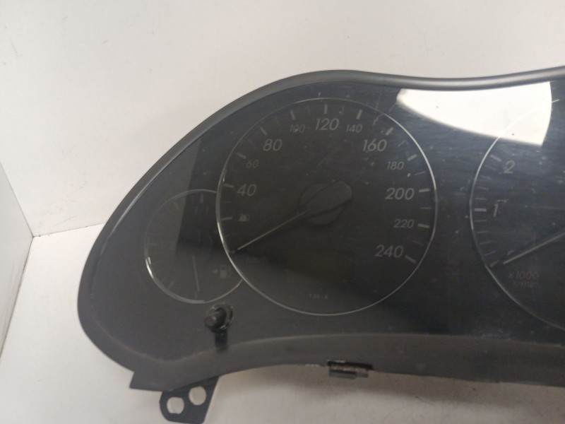 Recambio de cuadro instrumentos para toyota avensis sedán (_t25_) 1.8 (zzt251_) referencia OEM IAM 8380005530H  